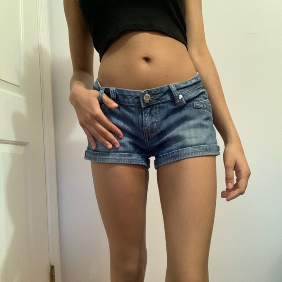 2000s low rise mini shorts - Picture 6 of 6